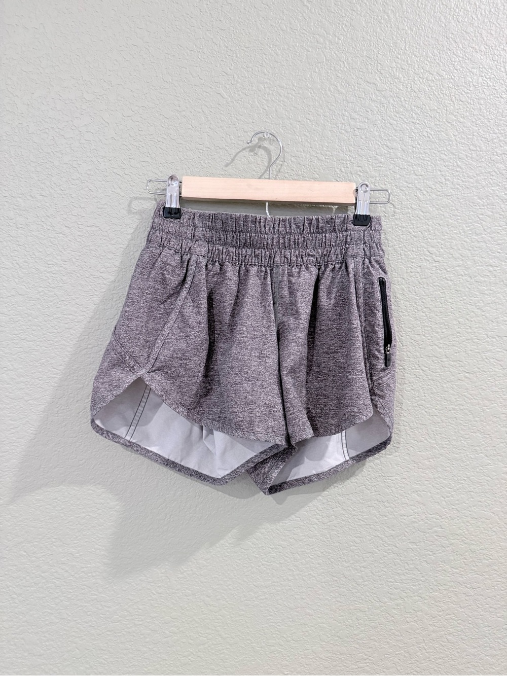 Lululemon- Heathered Lux Tracker Short V* 4”